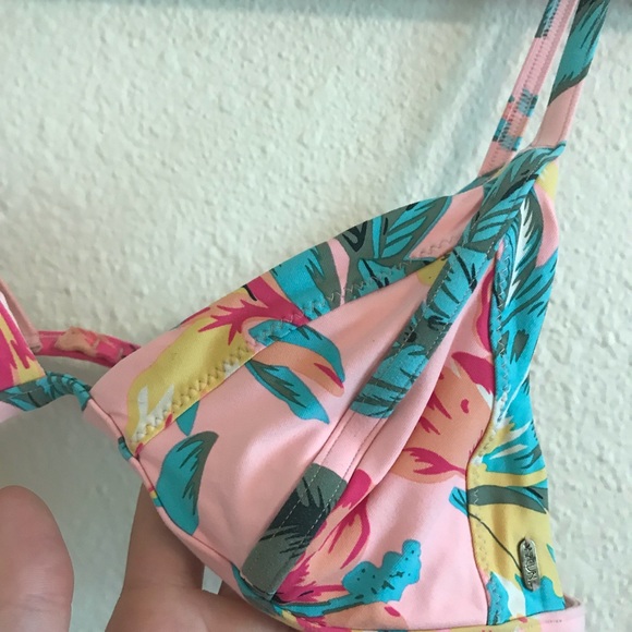 Rip Curl Reversible Bikini Top - Picture 4 of 4